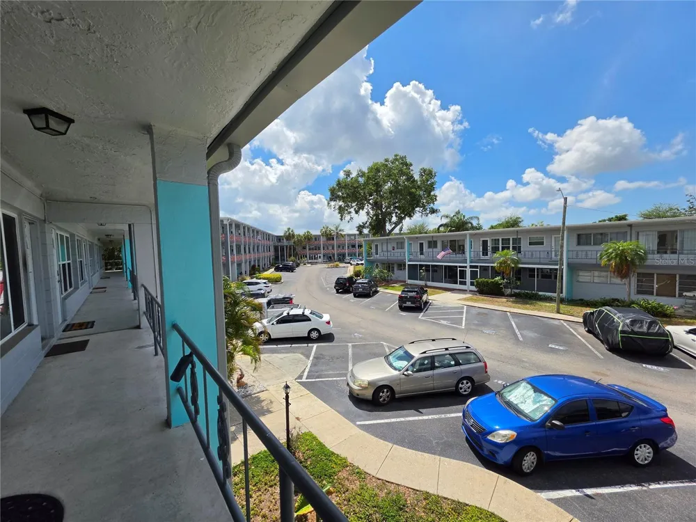 4325 58TH WAY #1525 Kenneth City, FL 33709