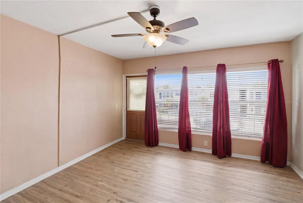 4325 58TH WAY #1525 Kenneth City, FL 33709