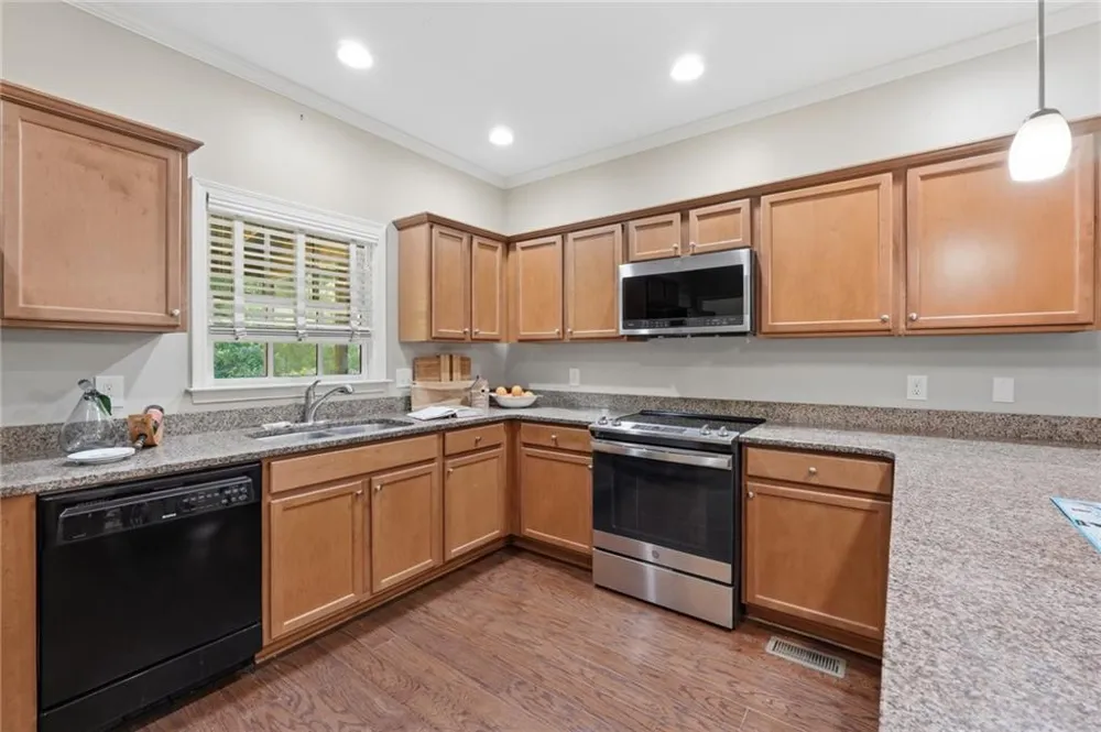 35 Etowah Drive Cartersville, GA 30120