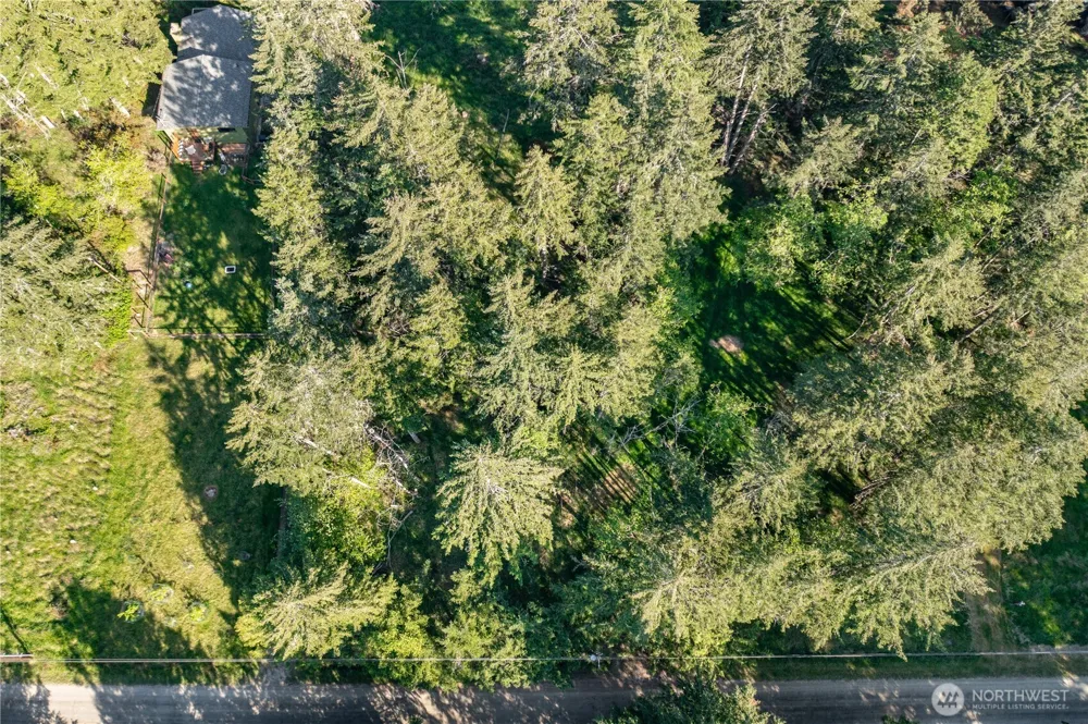 905 E Madrona Boulevard NW Lakebay, WA 98349