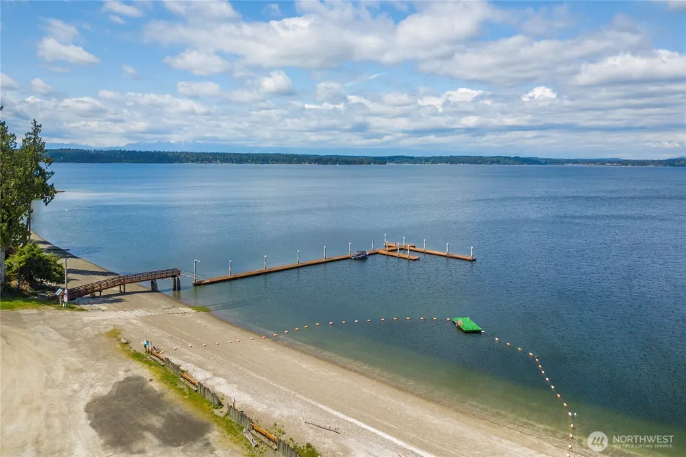 905 E Madrona Boulevard NW Lakebay, WA 98349