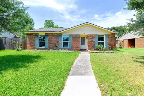 438 Woodhurst Drive