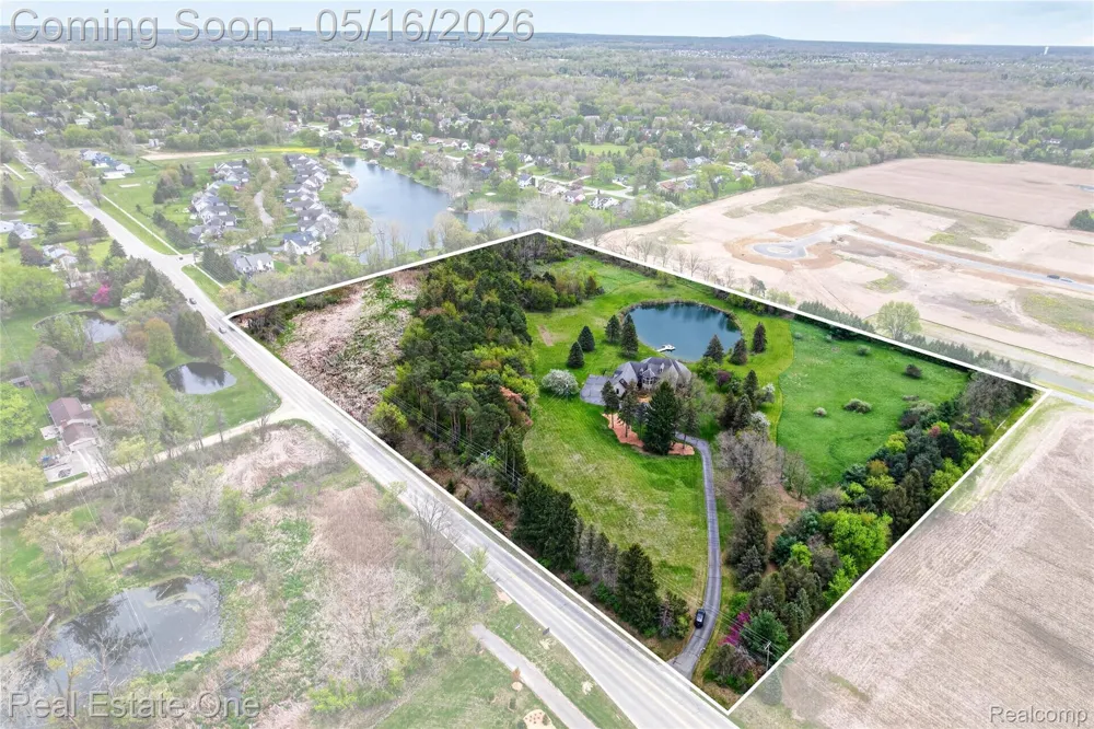 60675 Pontiac Trail Lyon Charter Township, MI 48165