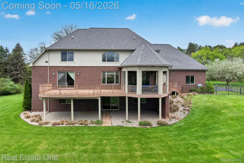 60675 Pontiac Trail Lyon Charter Township, MI 48165