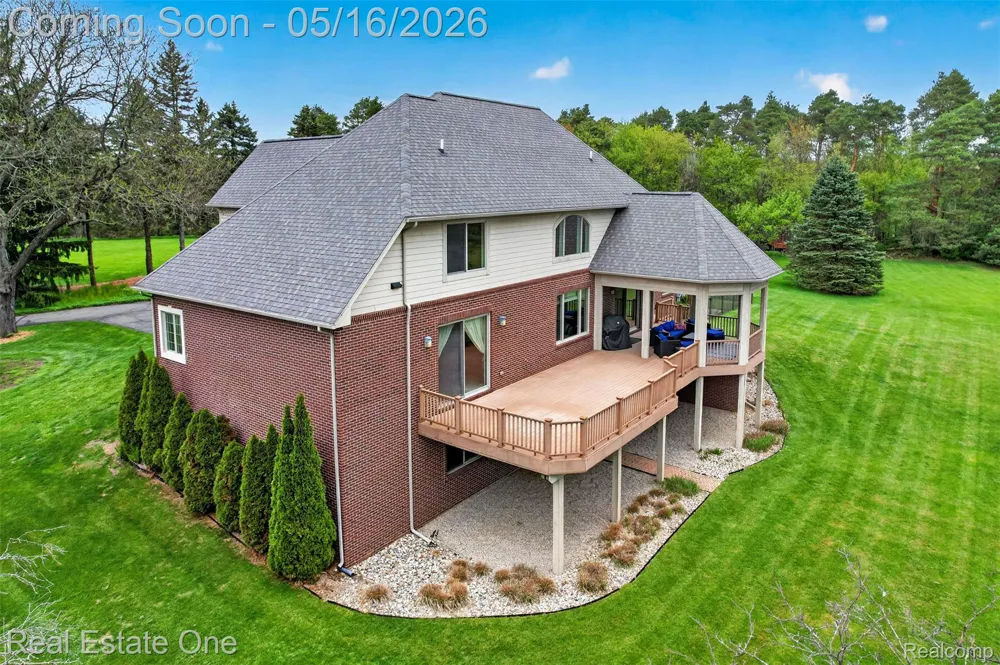 60675 Pontiac Trail Lyon Charter Township, MI 48165