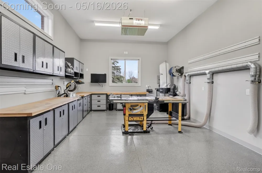 60675 Pontiac Trail Lyon Charter Township, MI 48165