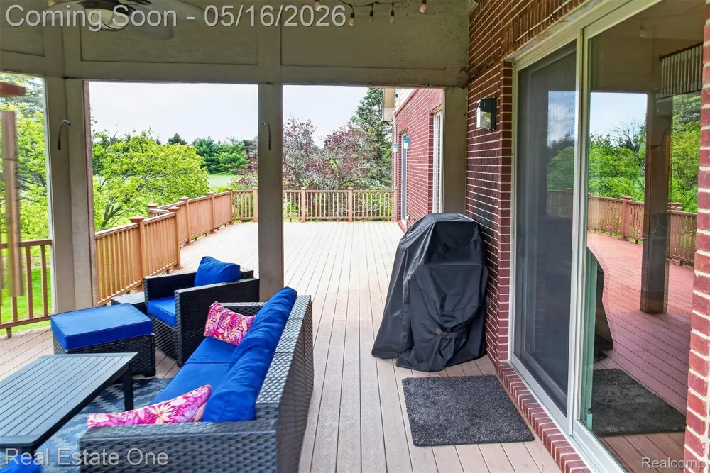 60675 Pontiac Trail Lyon Charter Township, MI 48165