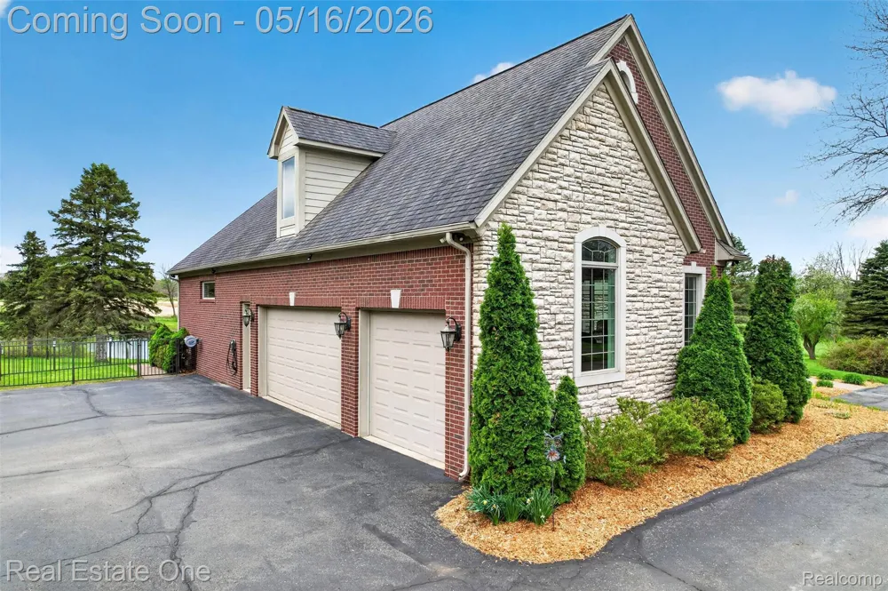 60675 Pontiac Trail Lyon Charter Township, MI 48165