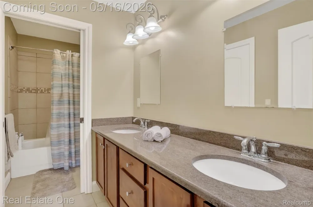 60675 Pontiac Trail Lyon Charter Township, MI 48165