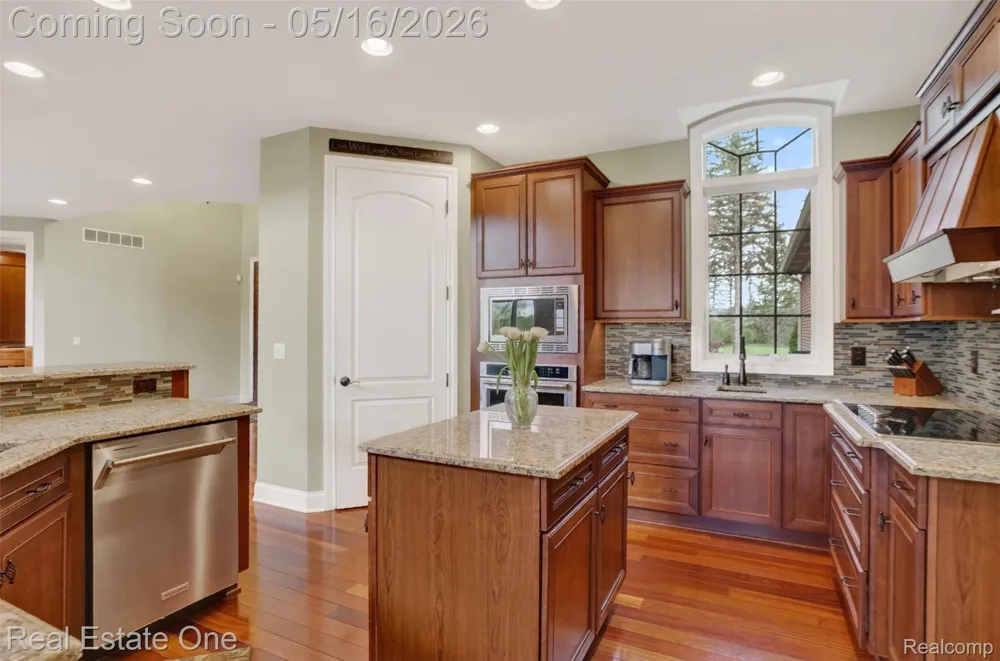 60675 Pontiac Trail Lyon Charter Township, MI 48165