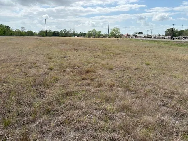 1506 E Jackson Street El Campo, TX 77437
