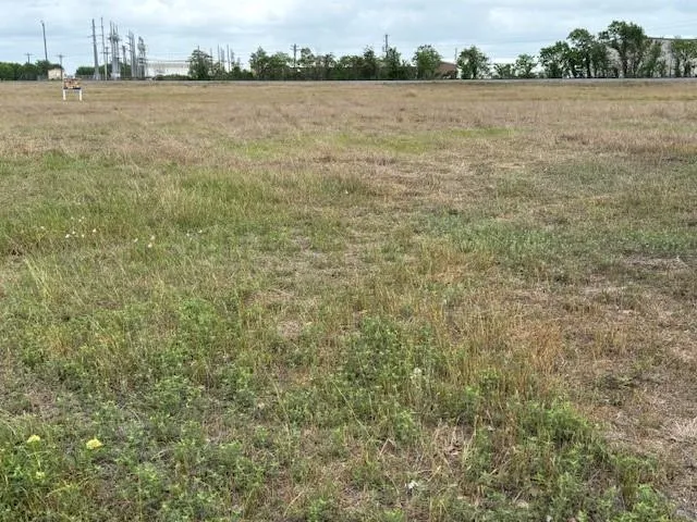 1506 E Jackson Street El Campo, TX 77437