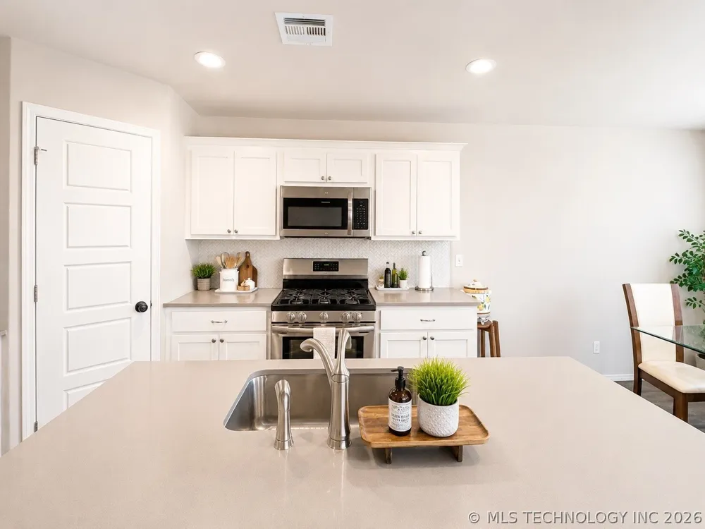 3509 E SANDUSKY STREET Broken Arrow, OK 74014