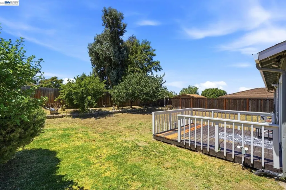 1087 Jensen Dr Pittsburg, CA 94565