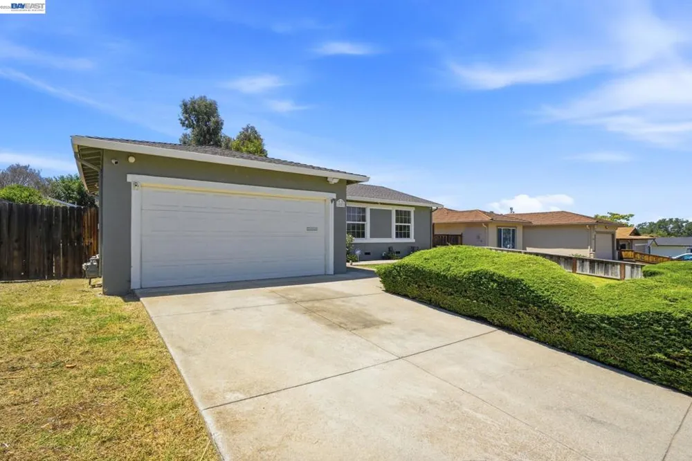 1087 Jensen Dr Pittsburg, CA 94565