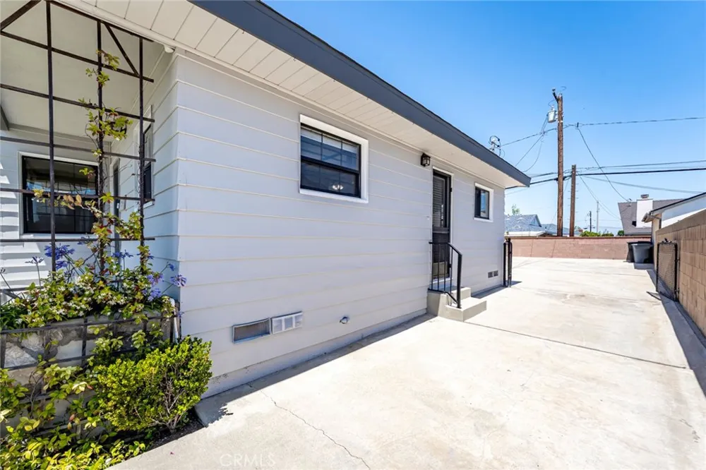 5209 Sepulveda Torrance, CA 90505