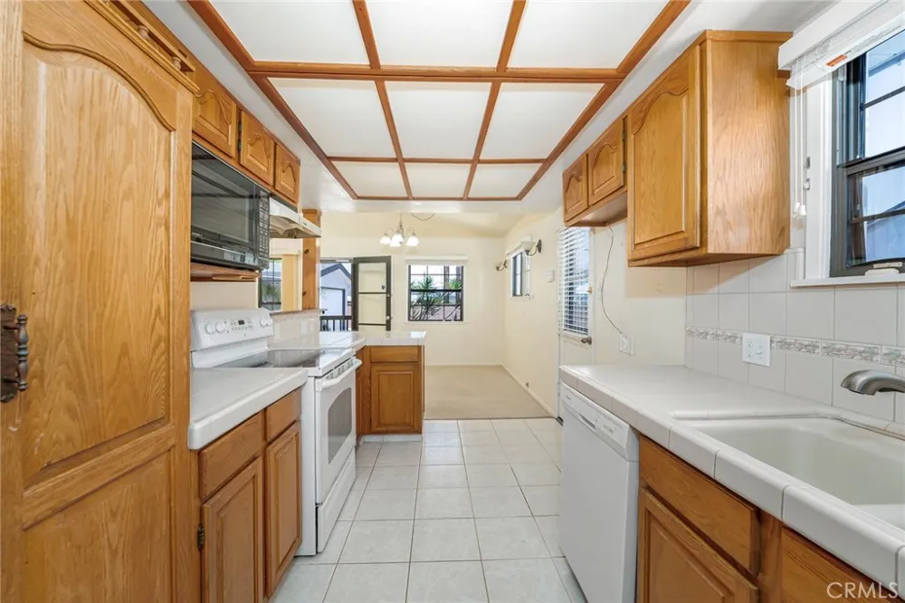 5209 Sepulveda Torrance, CA 90505
