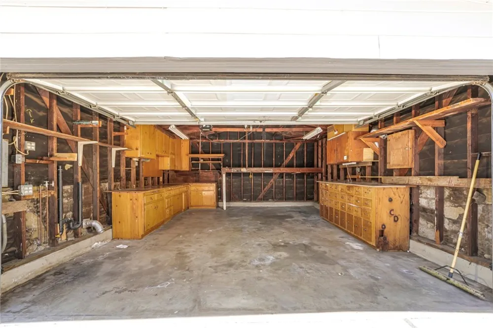 5209 Sepulveda Torrance, CA 90505