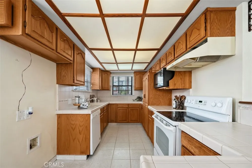 5209 Sepulveda Torrance, CA 90505