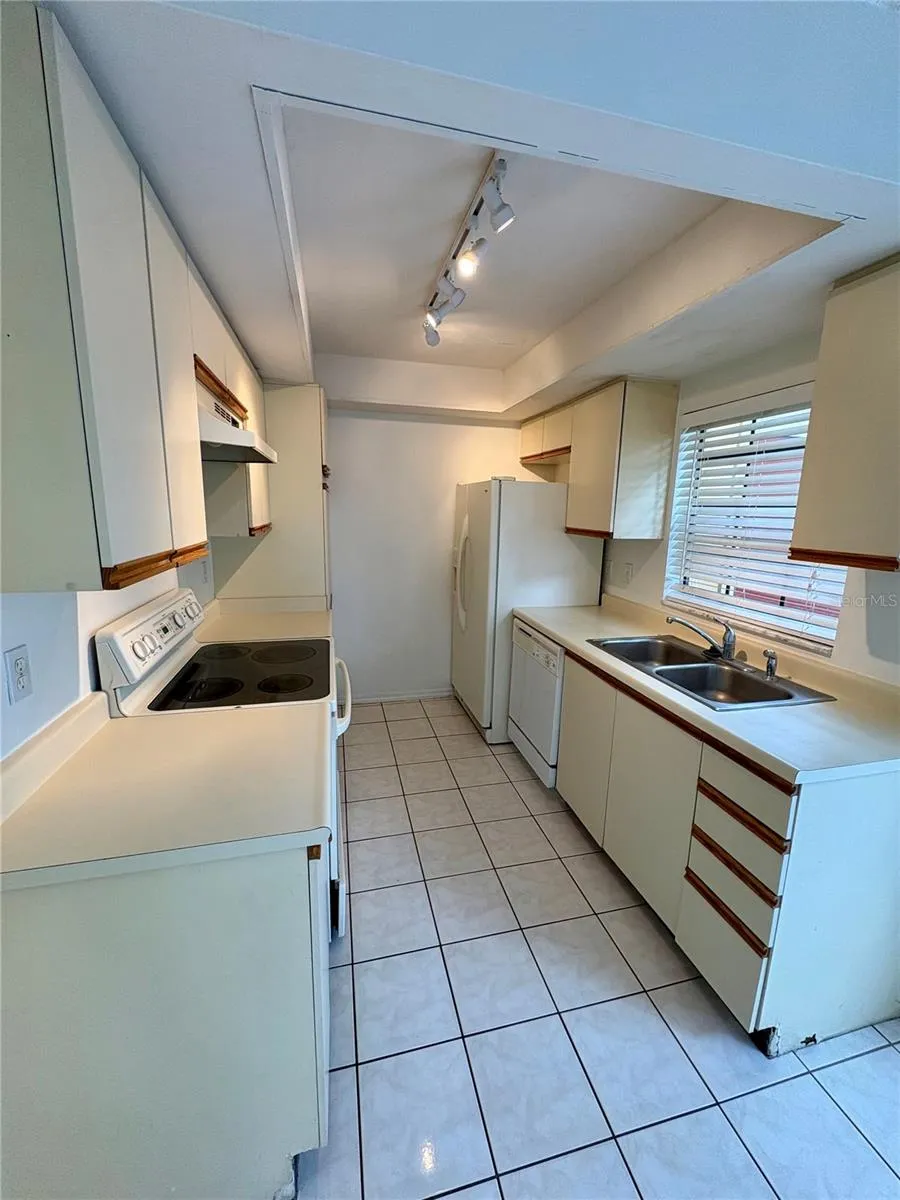3243 FOREST OAKS COURT #117 Winter Park, FL 32792