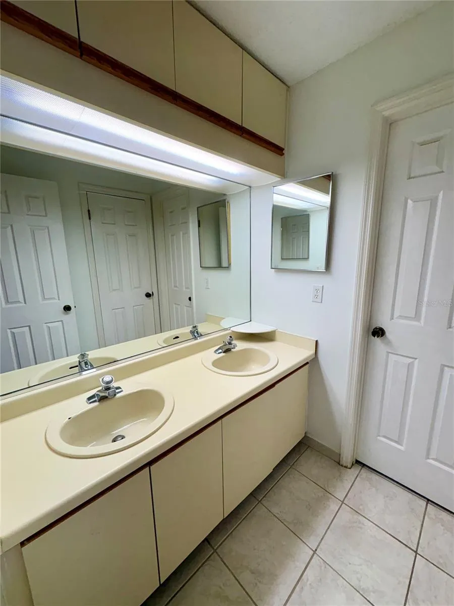 3243 FOREST OAKS COURT #117 Winter Park, FL 32792