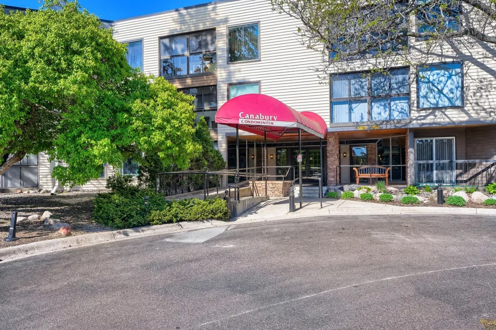 2495 Canabury Drive #334 Little Canada, MN 55117