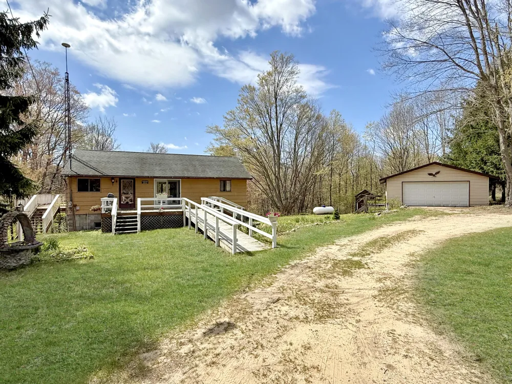 4179 E White River Drive Hesperia, MI 49421