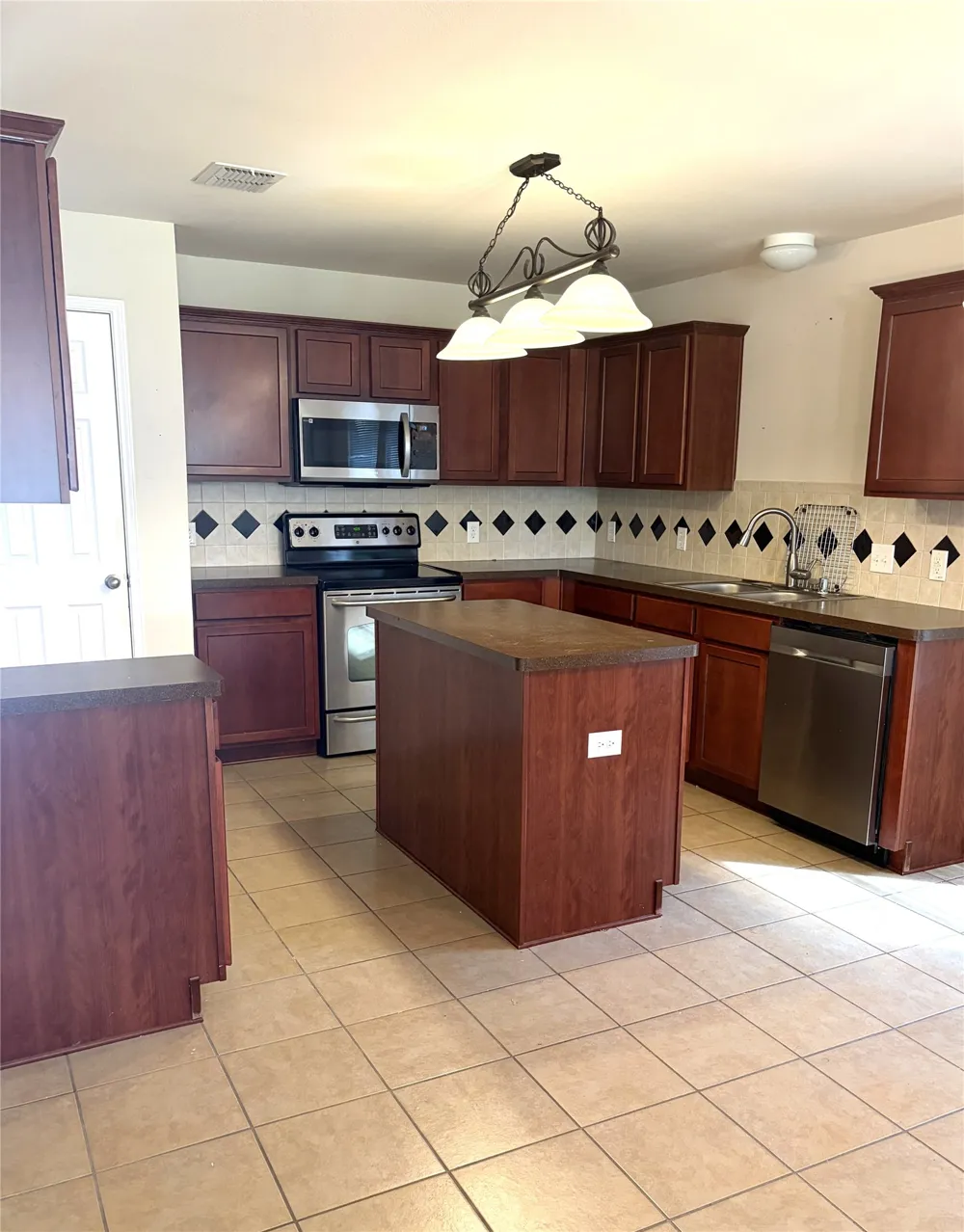 209 Broken Arrow Krum, TX 76249