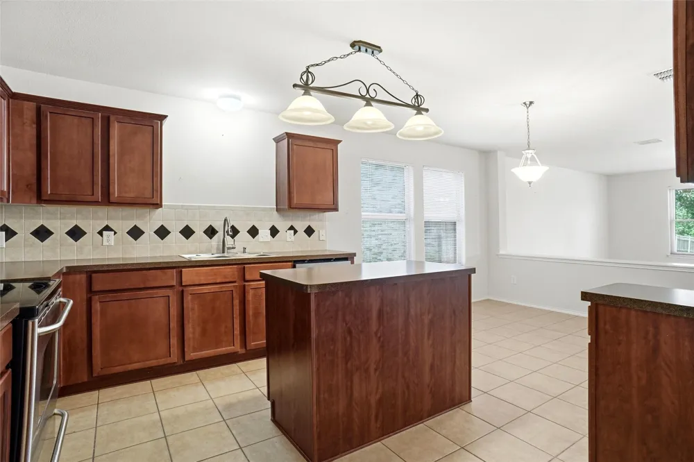 209 Broken Arrow Krum, TX 76249