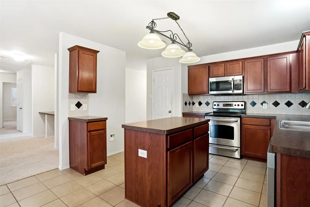 209 Broken Arrow Krum, TX 76249