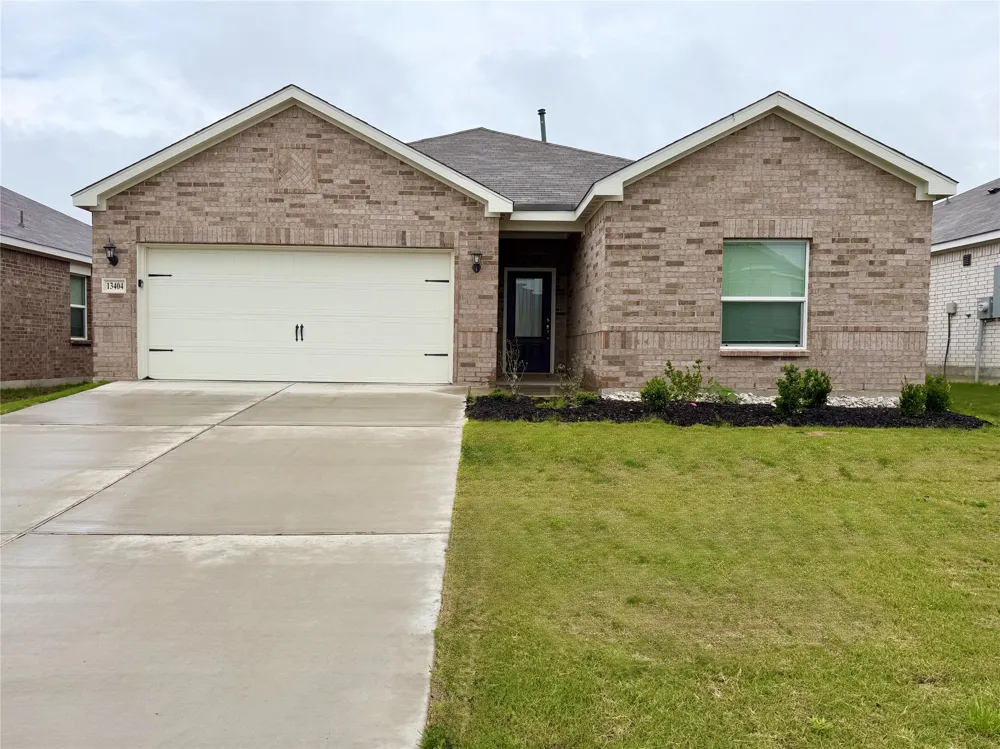 13404 Gitty Up Circle Cresson, TX 76035