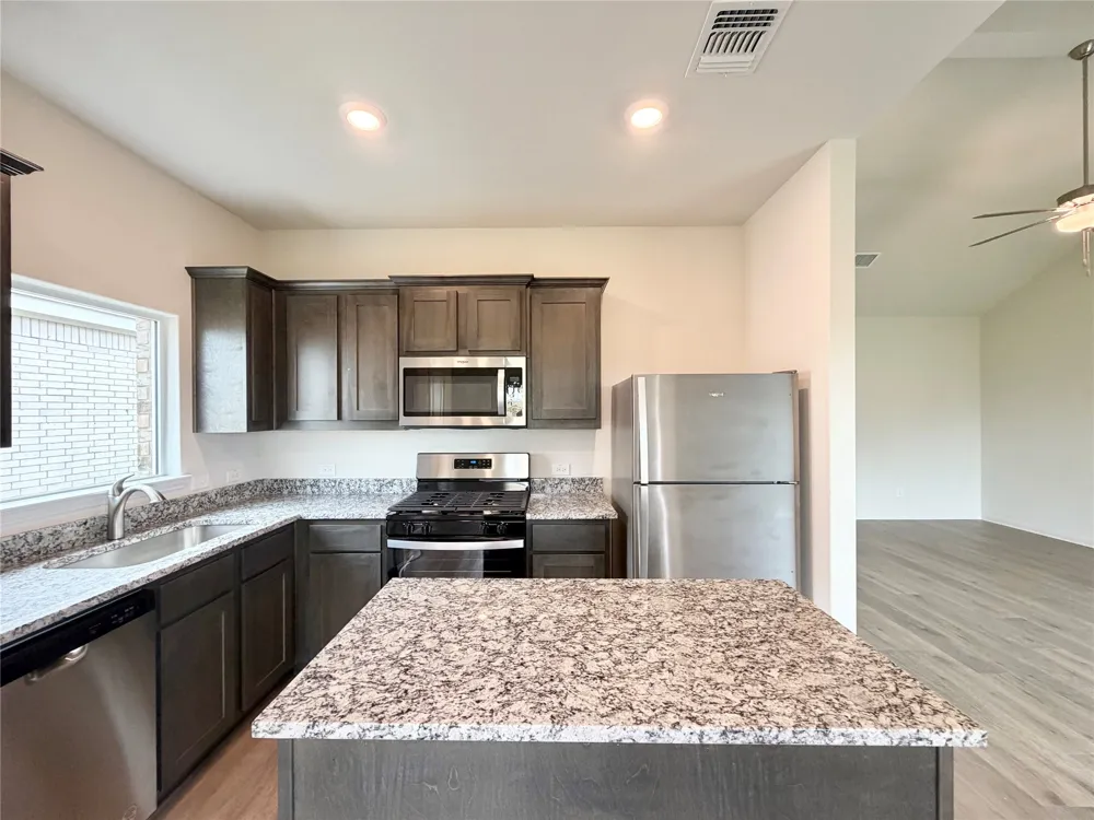13404 Gitty Up Circle Cresson, TX 76035