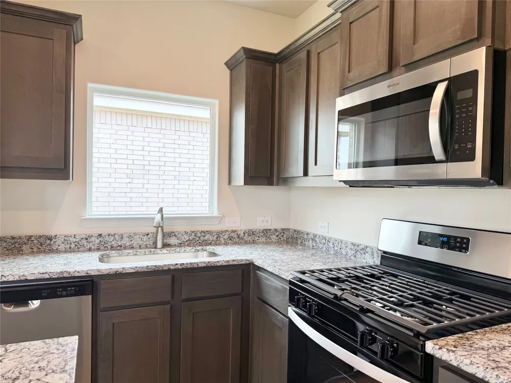 13404 Gitty Up Circle Cresson, TX 76035