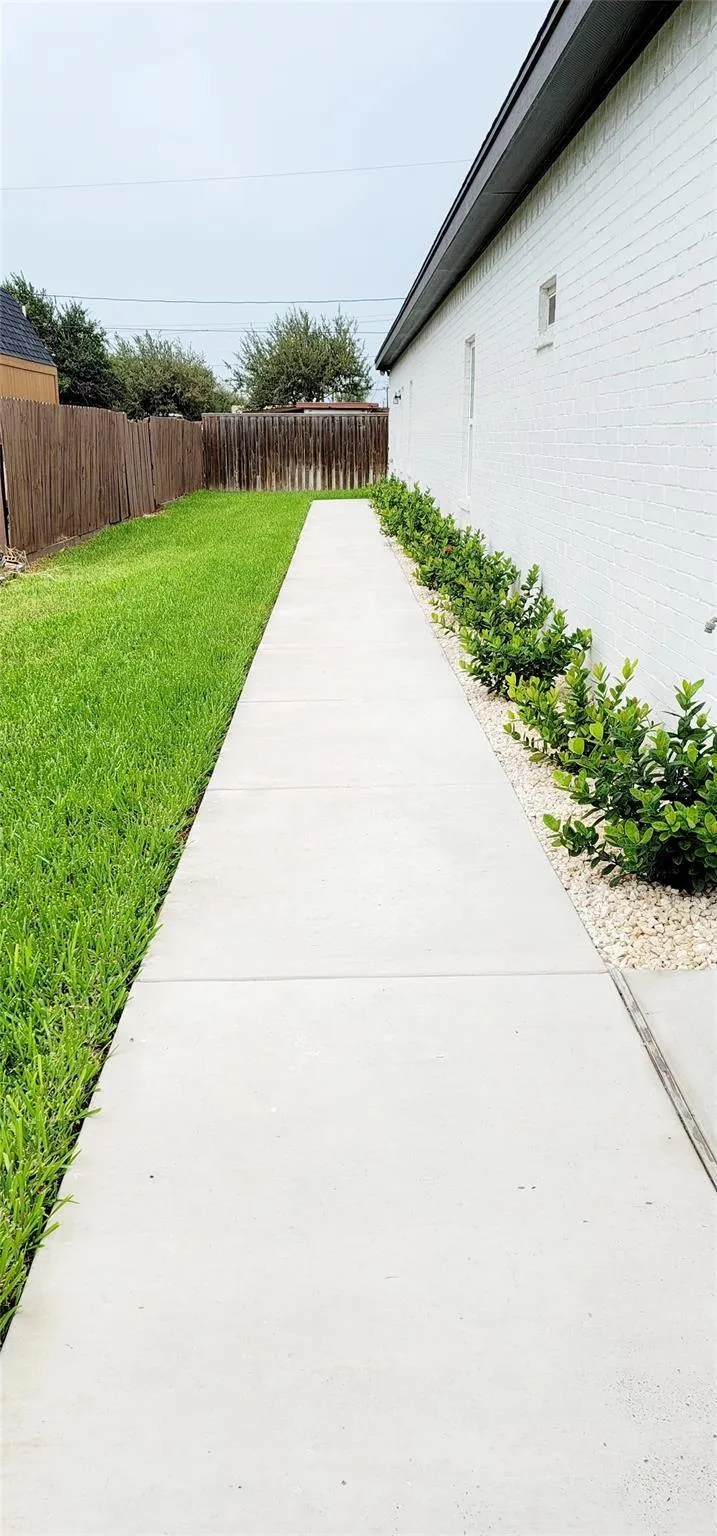 1502 Charles St #2 Mission, TX 78572