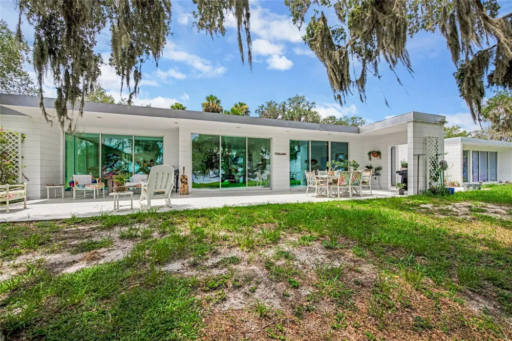 2600 FORT LANE ROAD Geneva, FL 32732