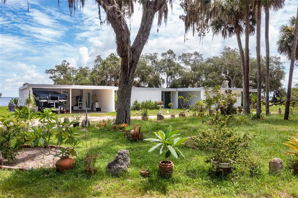 2600 FORT LANE ROAD Geneva, FL 32732