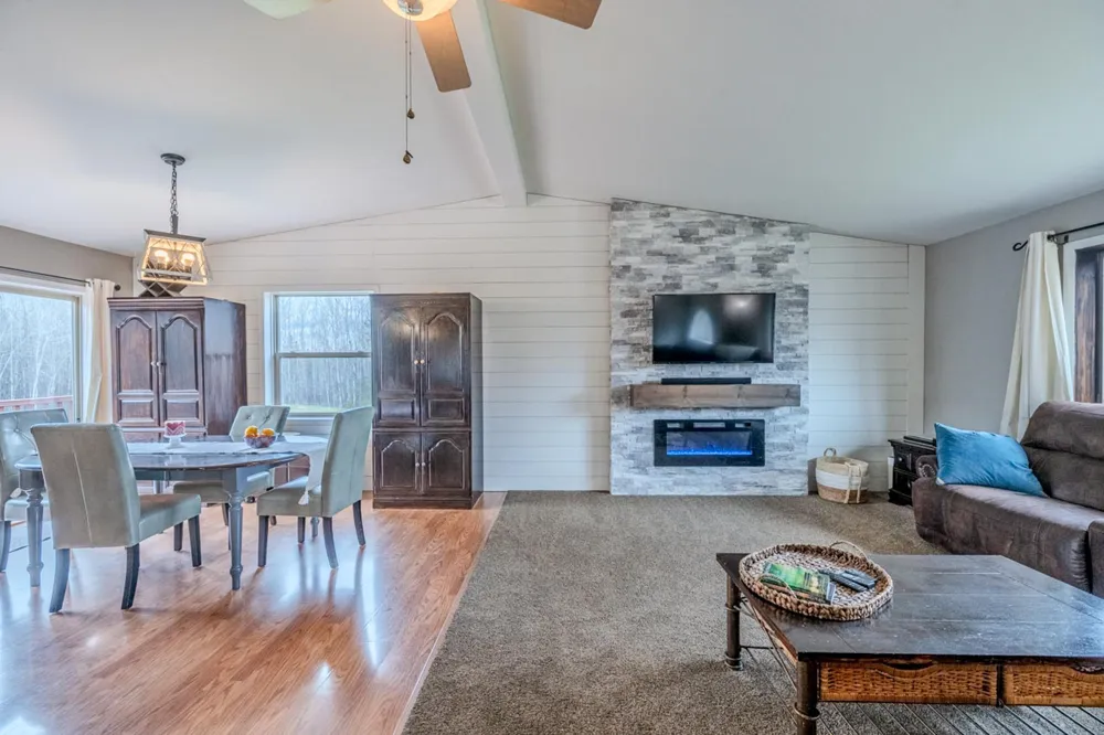 11212 Pozar Road Chisholm, MN 55719