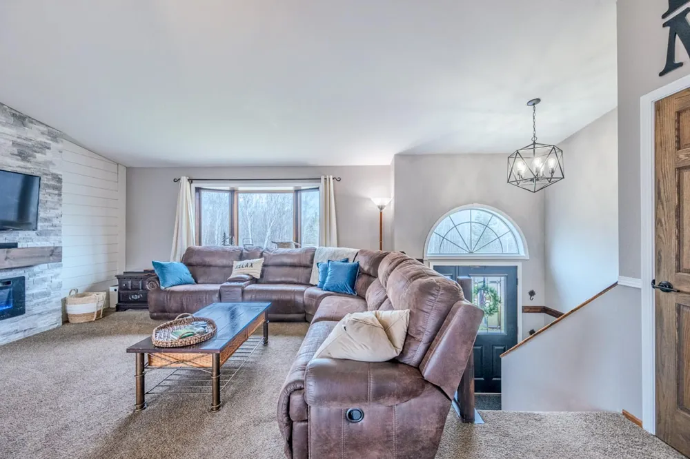 11212 Pozar Road Chisholm, MN 55719