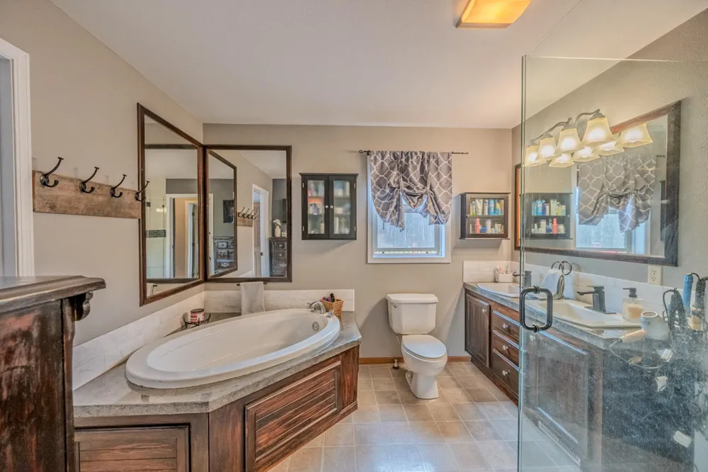 11212 Pozar Road Chisholm, MN 55719