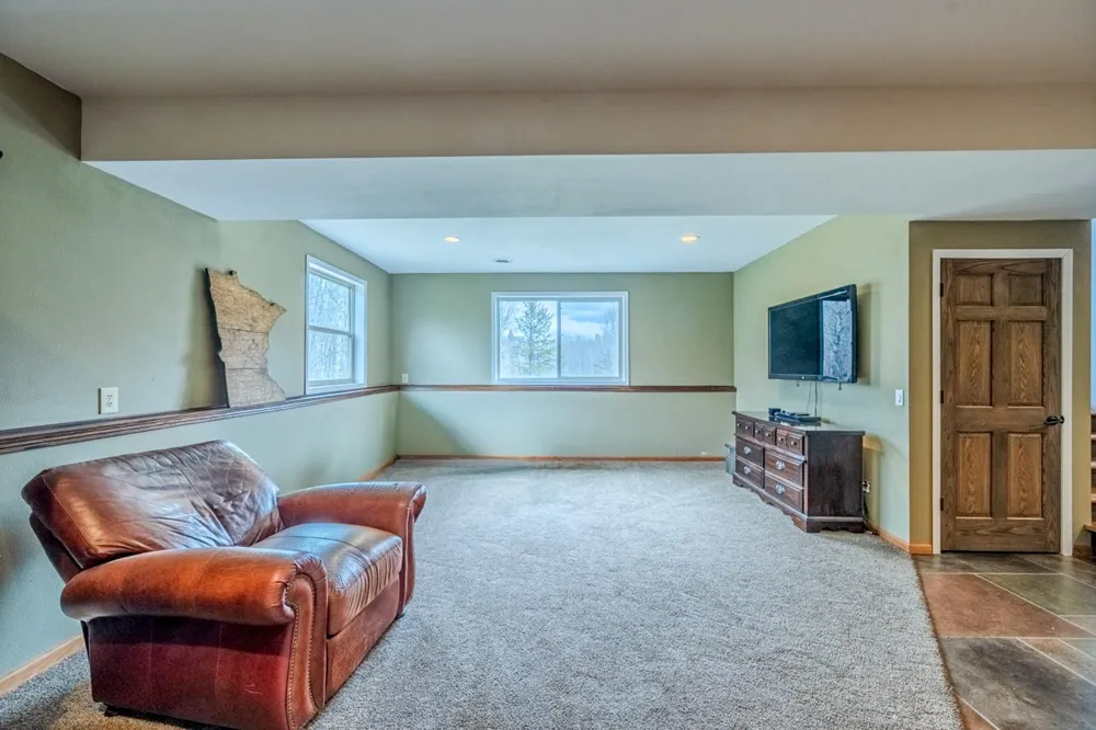 11212 Pozar Road Chisholm, MN 55719