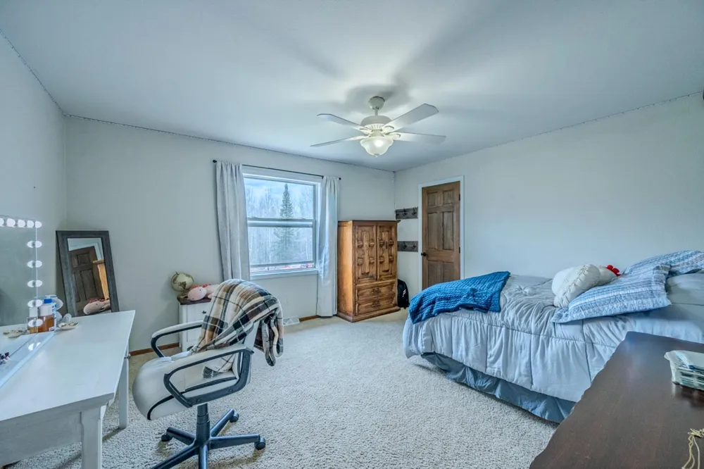 11212 Pozar Road Chisholm, MN 55719