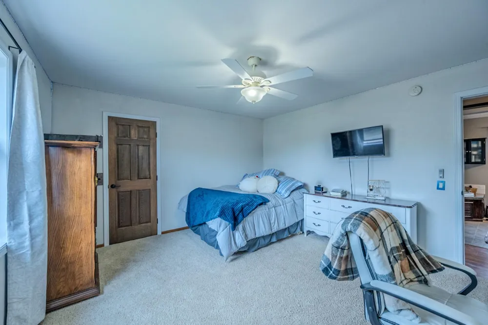 11212 Pozar Road Chisholm, MN 55719