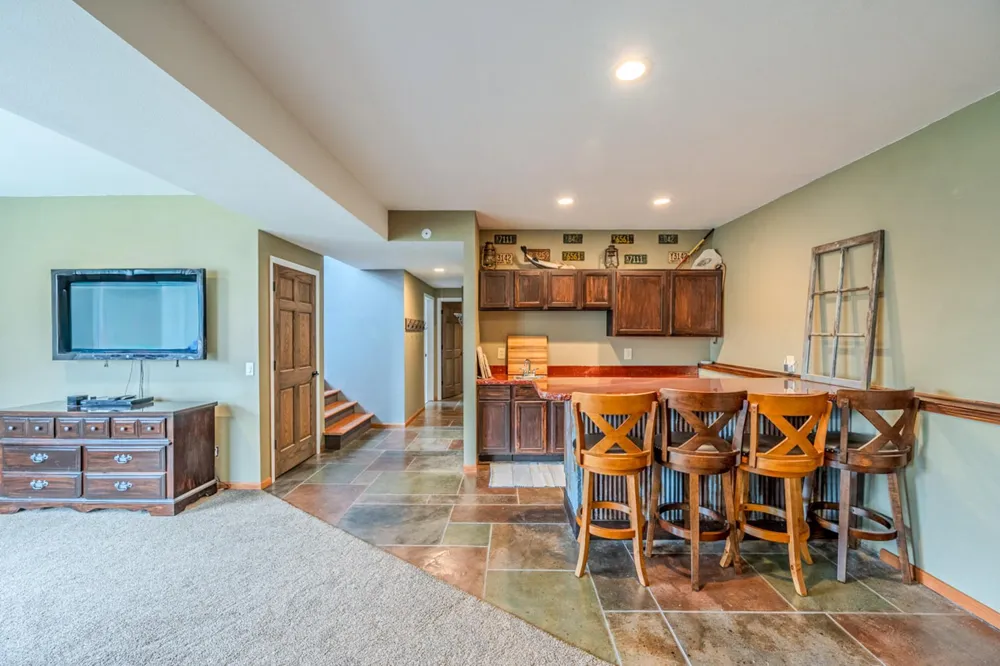 11212 Pozar Road Chisholm, MN 55719