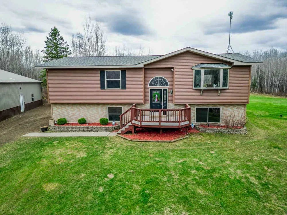 11212 Pozar Road Chisholm, MN 55719