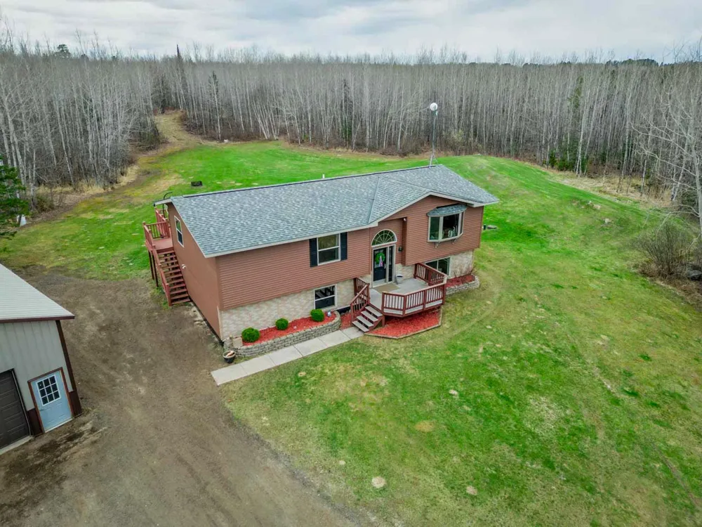 11212 Pozar Road Chisholm, MN 55719