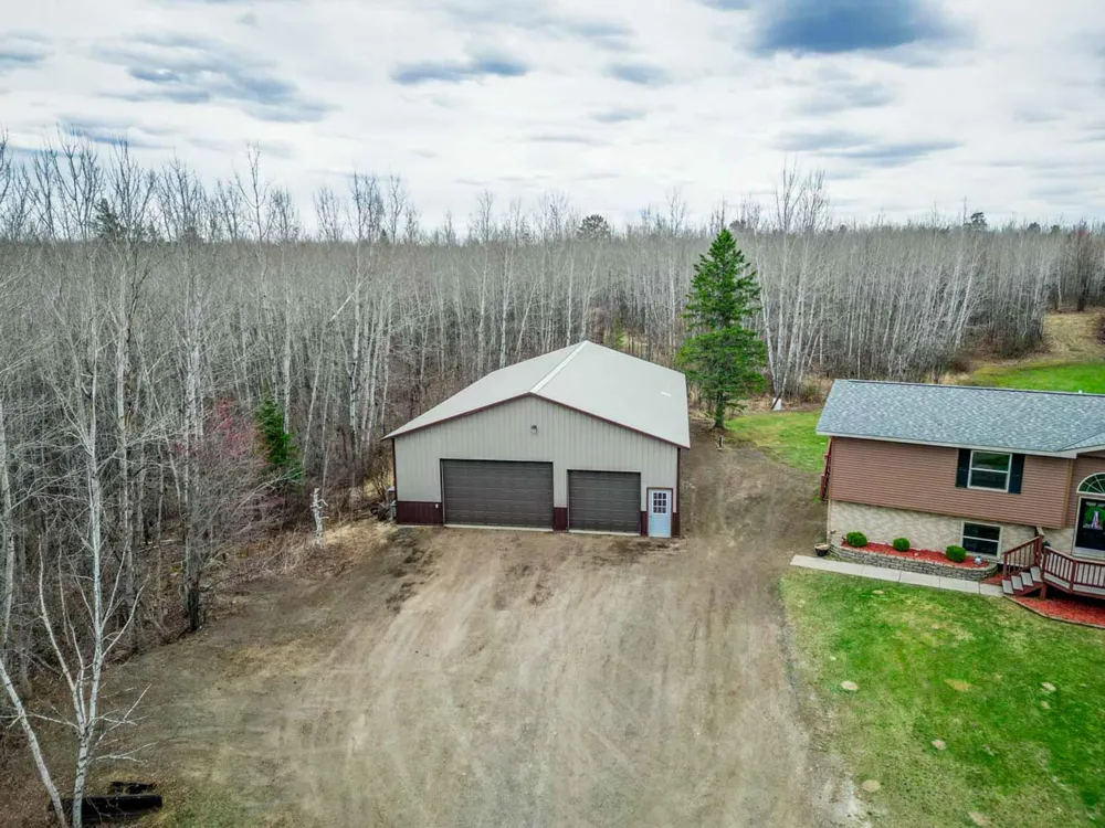 11212 Pozar Road Chisholm, MN 55719