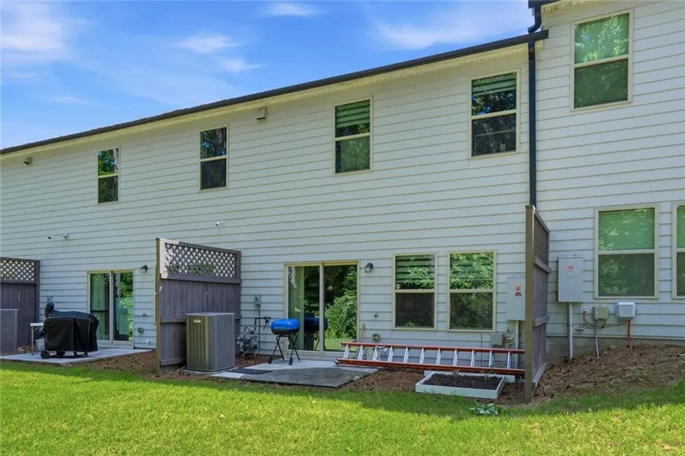 5652 Plain Field Lane Lilburn, GA 30047