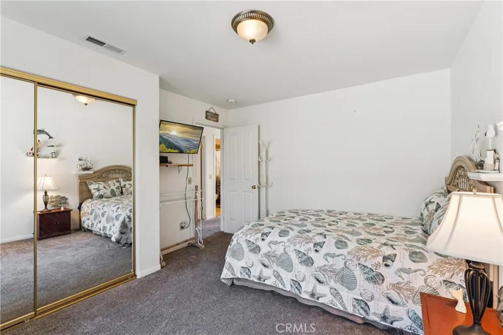 879 Spruce Lane Sugarloaf, CA 92386