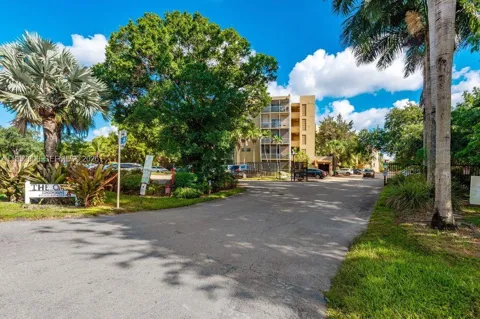 4111 Stirling Rd #308