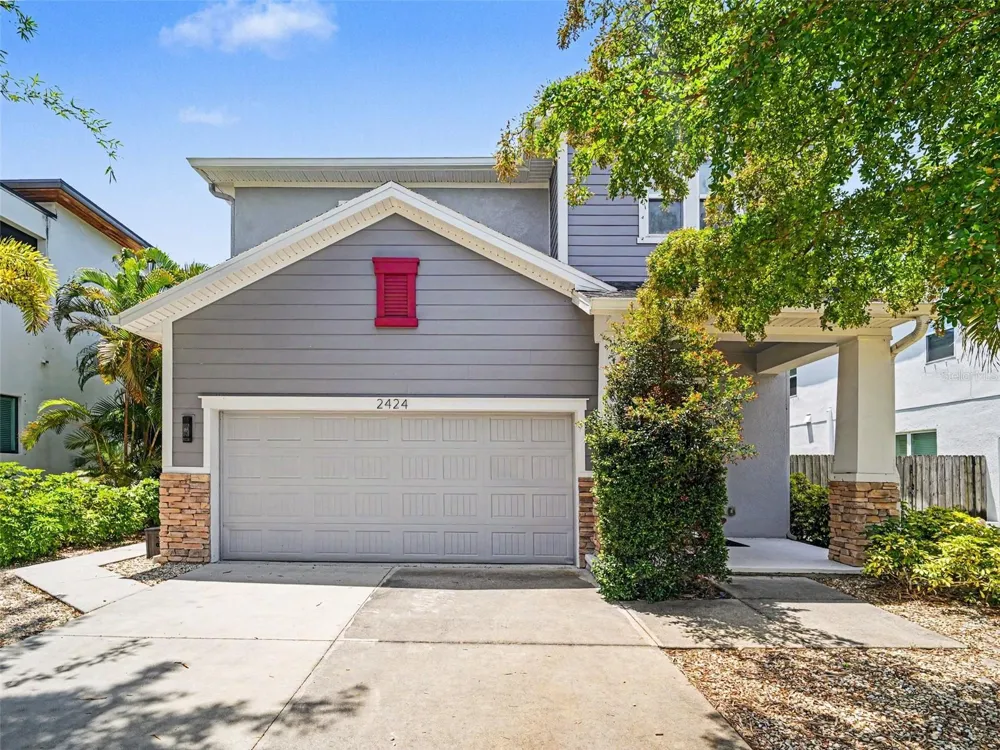 2424 WOOD STREET Sarasota, FL 34237